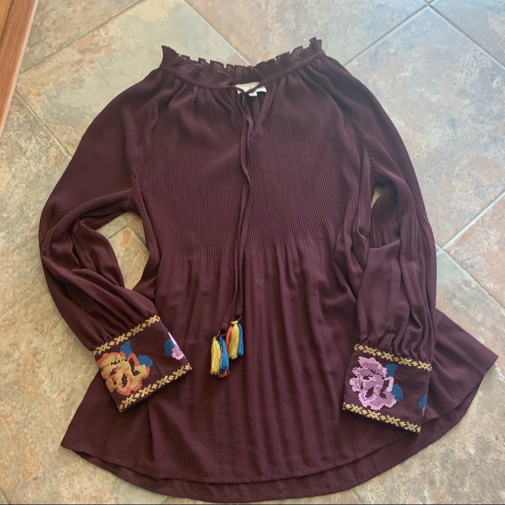 Long sleeved top